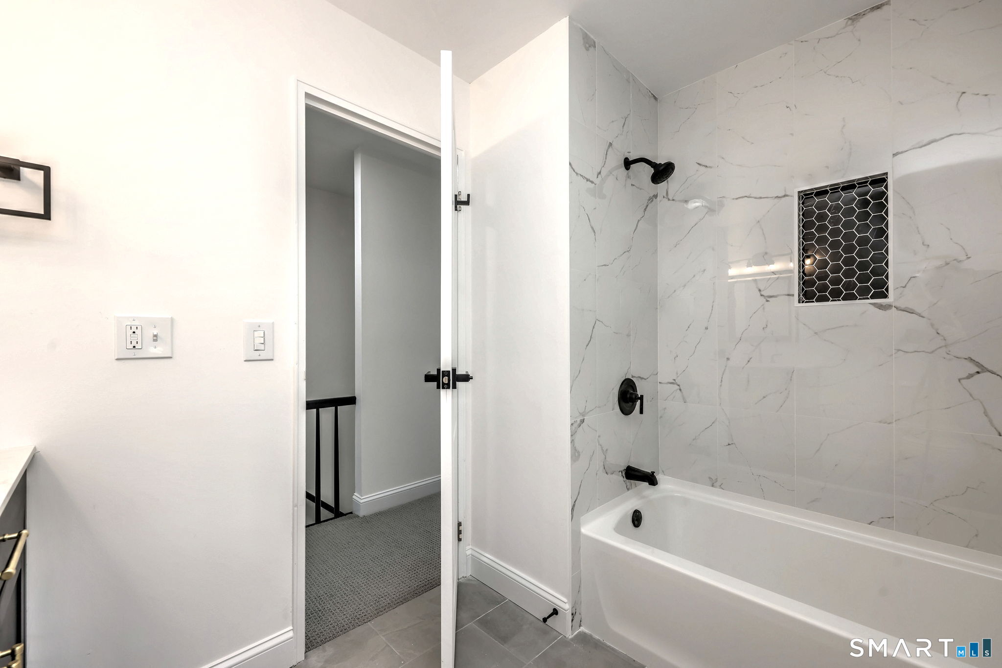 81 Sterling Village Meriden CT 06450