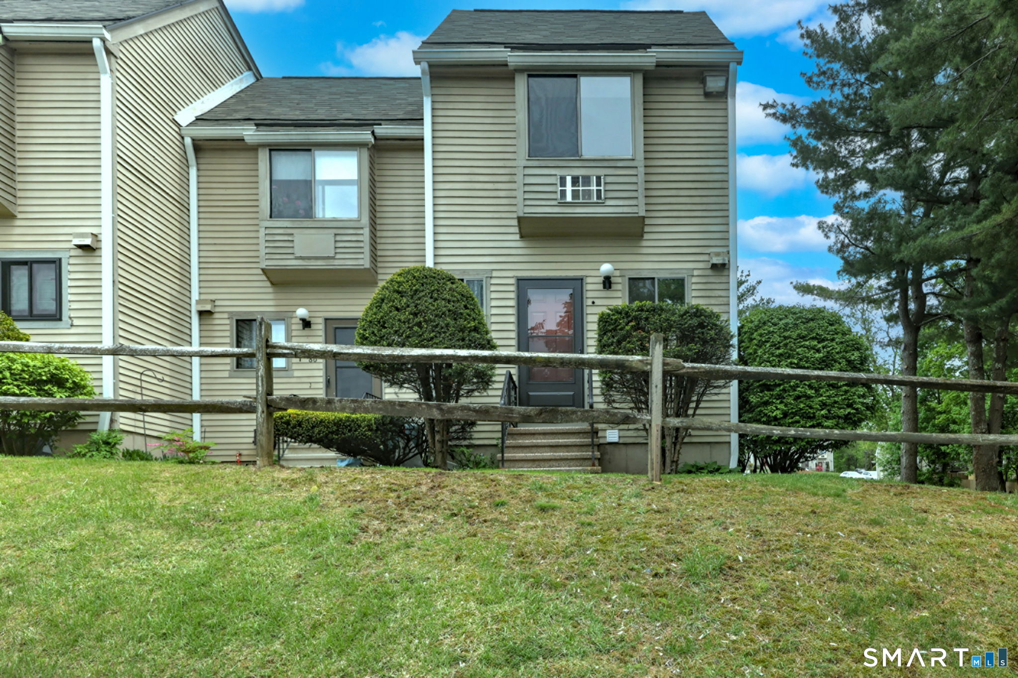 81 Sterling Village Meriden CT 06450