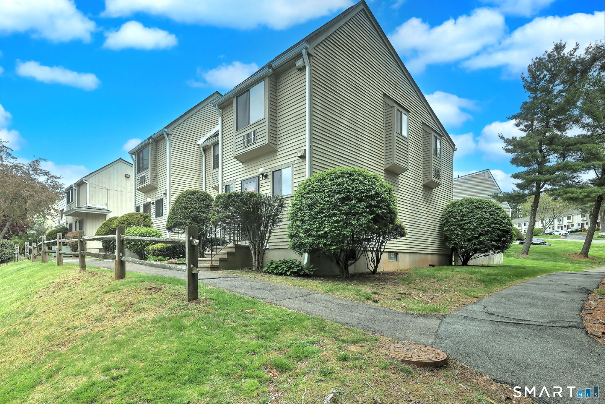 81 Sterling Village Meriden CT 06450