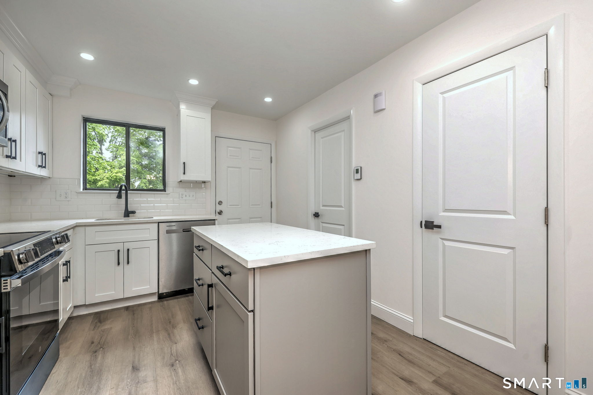 81 Sterling Village Meriden CT 06450