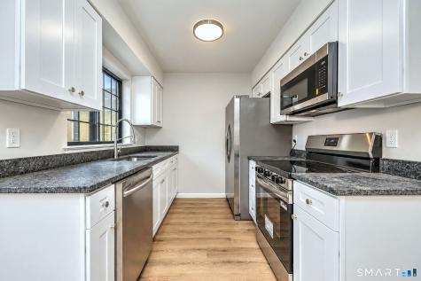 562 Swanson Crescent Milford CT 06461