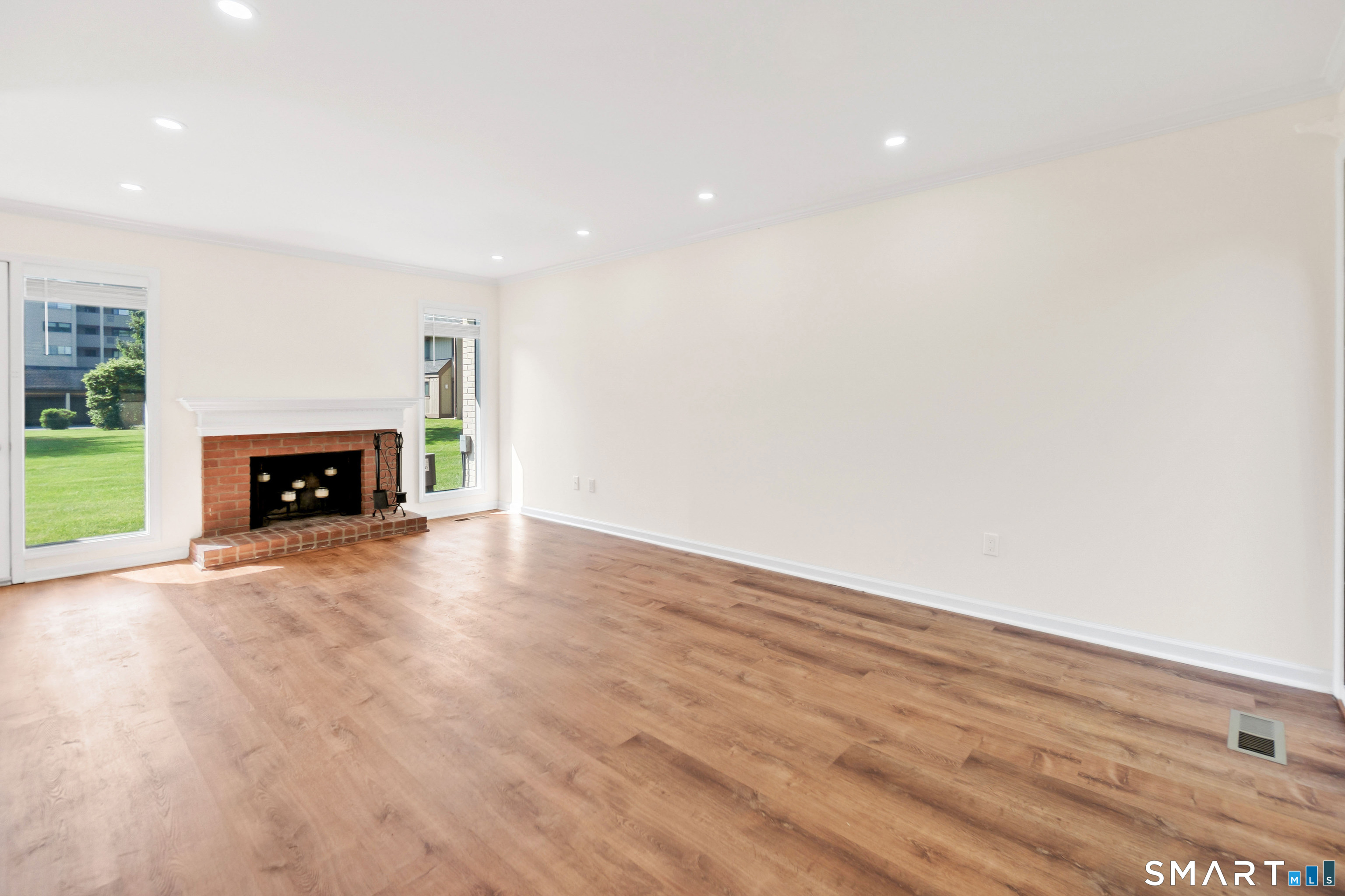 85 Viscount Drive Milford CT 06460