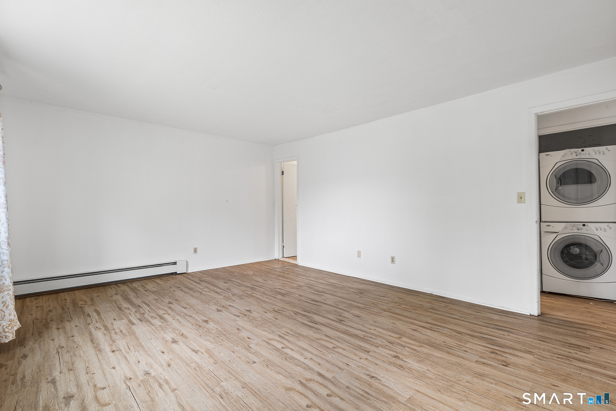 557 Glendale Avenue Bridgeport CT 06606
