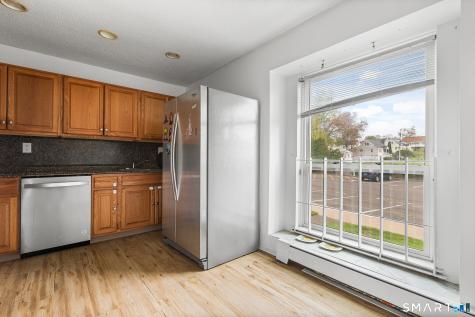 557 Glendale Avenue Bridgeport CT 06606