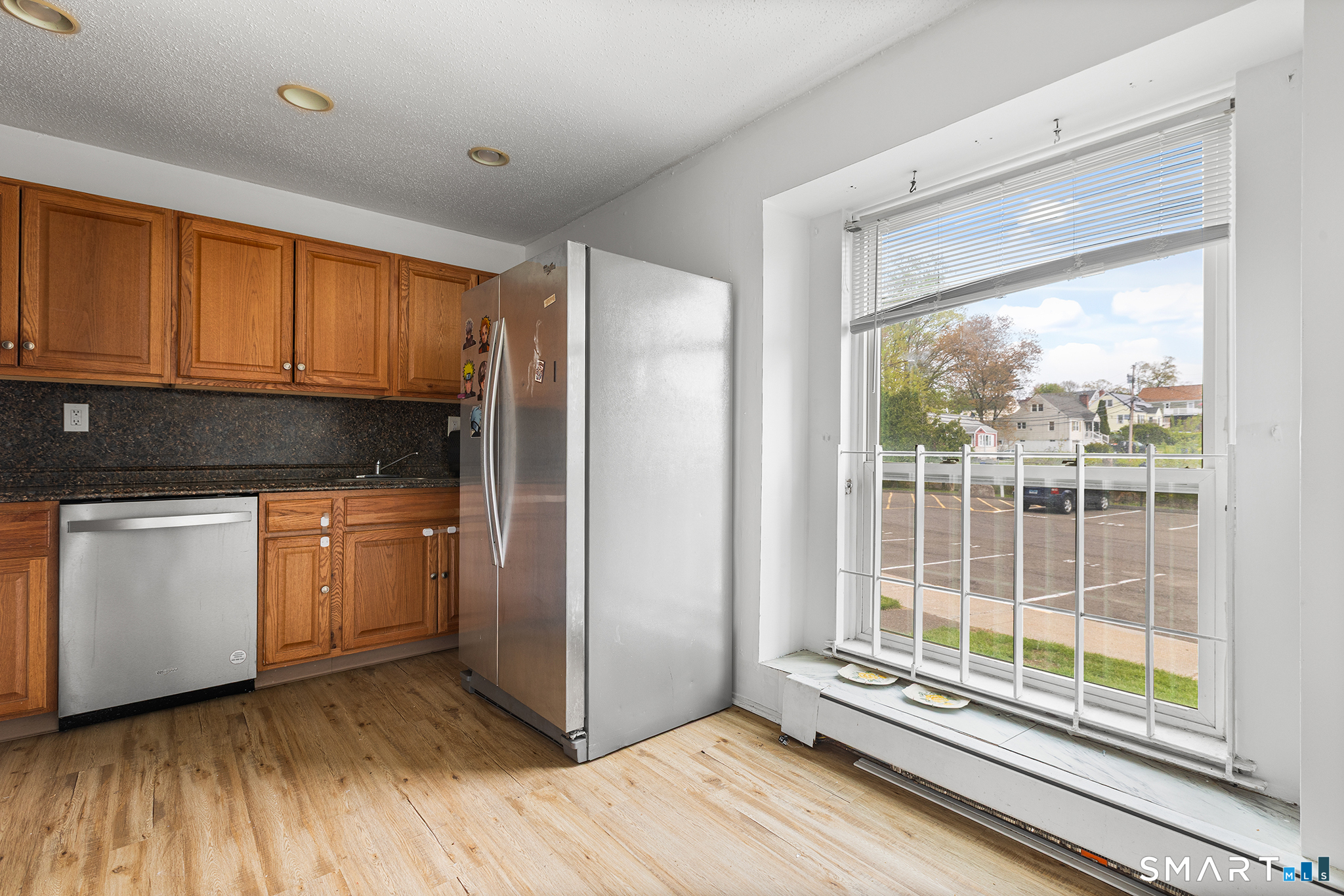 557 Glendale Avenue Bridgeport CT 06606