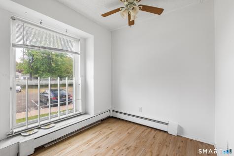 557 Glendale Avenue Bridgeport CT 06606