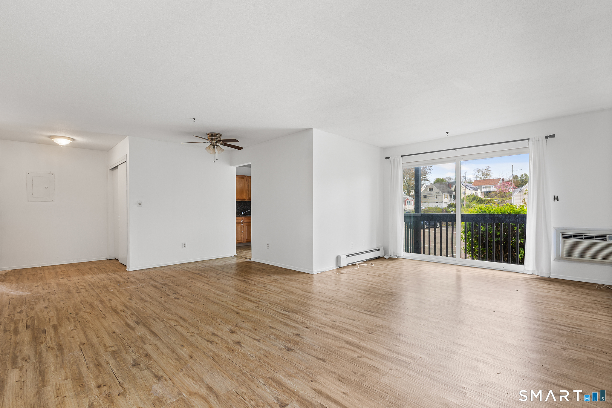 557 Glendale Avenue Bridgeport CT 06606