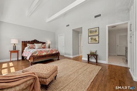 942 South Pine Creek Road Fairfield CT 06824