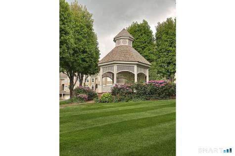 942 South Pine Creek Road Fairfield CT 06824