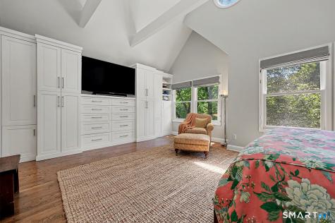 942 South Pine Creek Road Fairfield CT 06824
