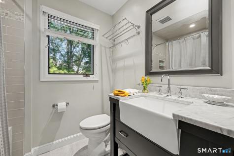 942 South Pine Creek Road Fairfield CT 06824