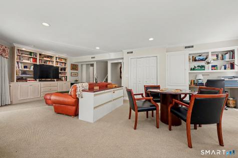 942 South Pine Creek Road Fairfield CT 06824