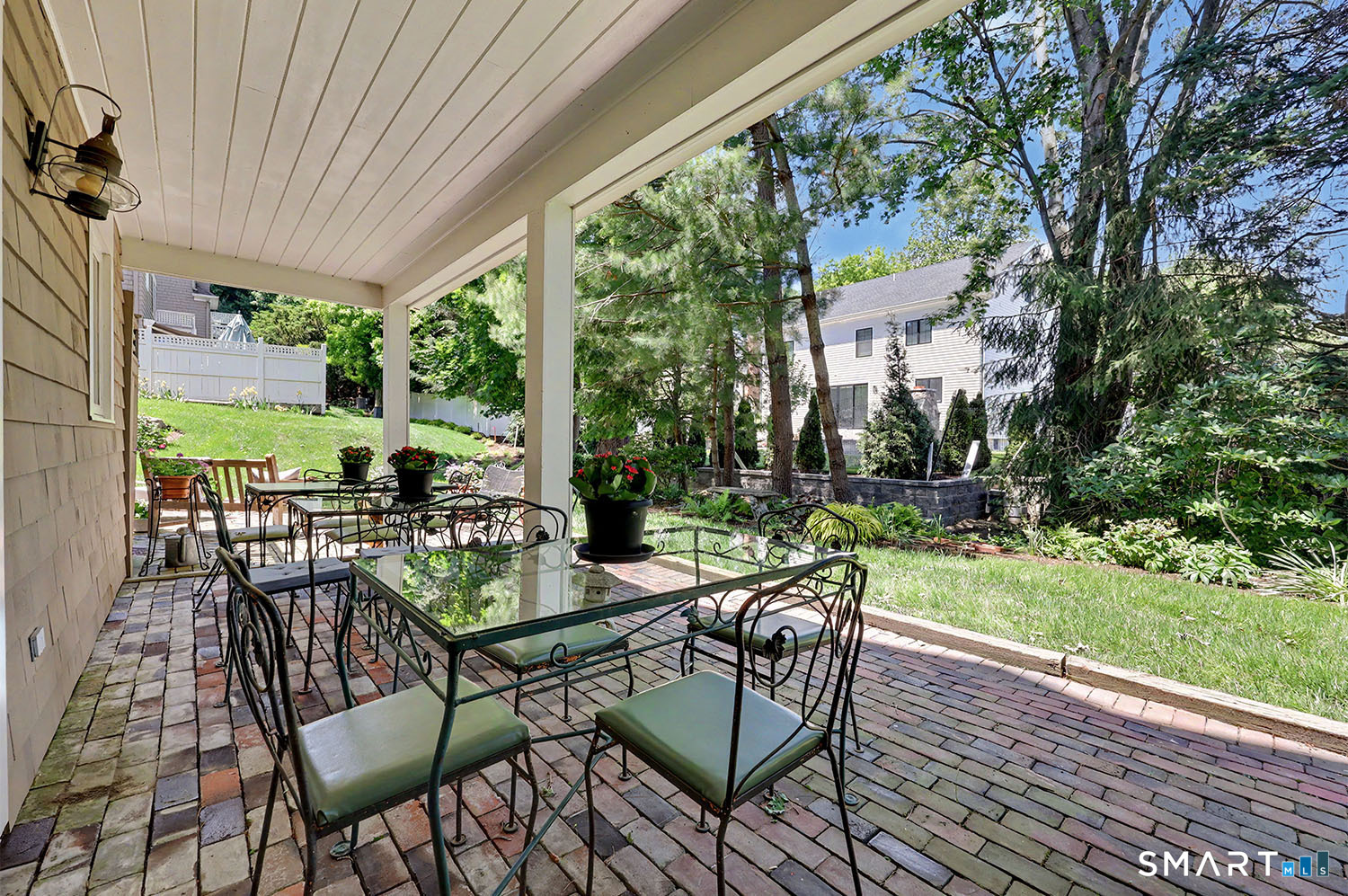 942 South Pine Creek Road Fairfield CT 06824