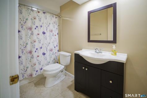 136 Pembroke Road Danbury CT 06811