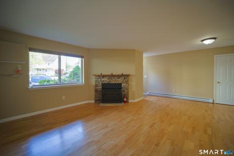 136 Pembroke Road Danbury CT 06811