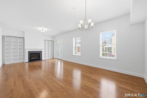 8 Sherwood Street Mansfield CT 06268
