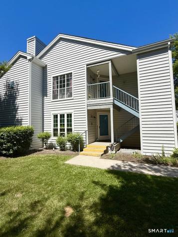 15 Crown Knoll Court Groton CT 06340