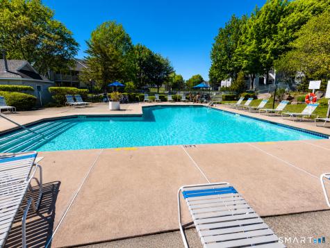 15 Crown Knoll Court Groton CT 06340