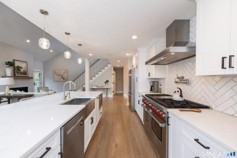 15 Linden Shores Branford CT 06405