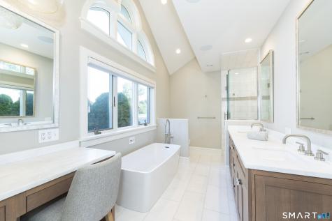 15 Linden Shores Branford CT 06405