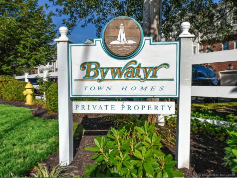 80 Bywater Lane Bridgeport CT 06605