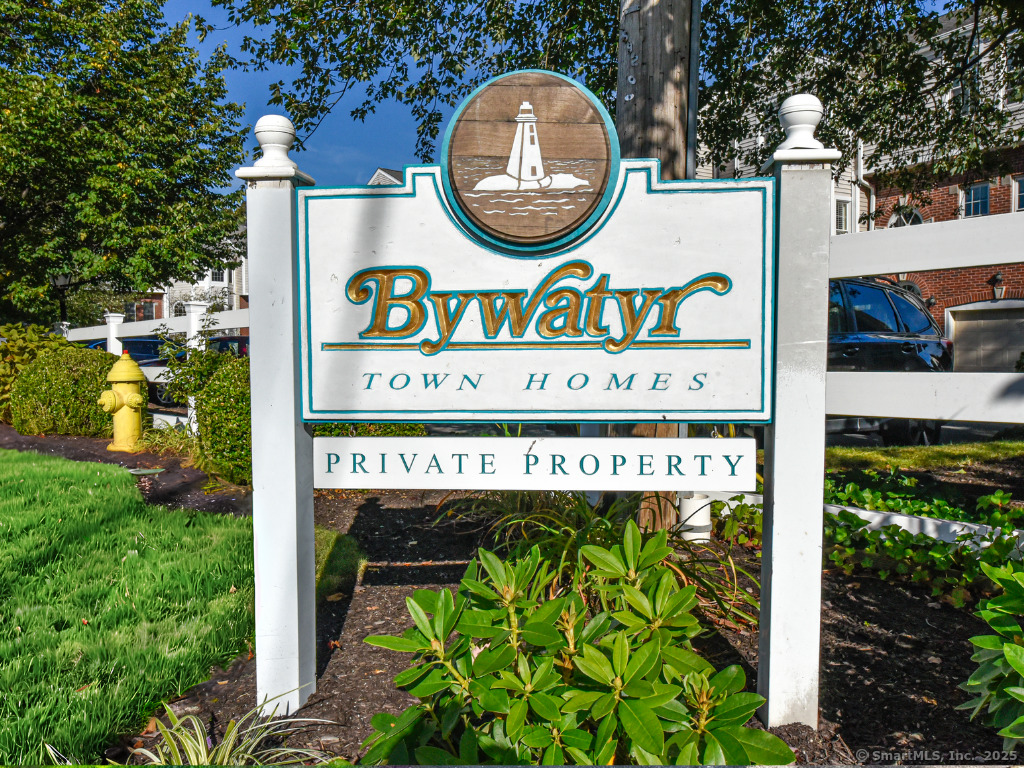 80 Bywater Lane Bridgeport CT 06605