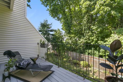 80 Bywater Lane Bridgeport CT 06605