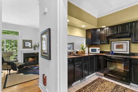 80 Bywater Lane Bridgeport CT 06605