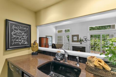 80 Bywater Lane Bridgeport CT 06605
