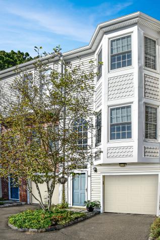 80 Bywater Lane Bridgeport CT 06605