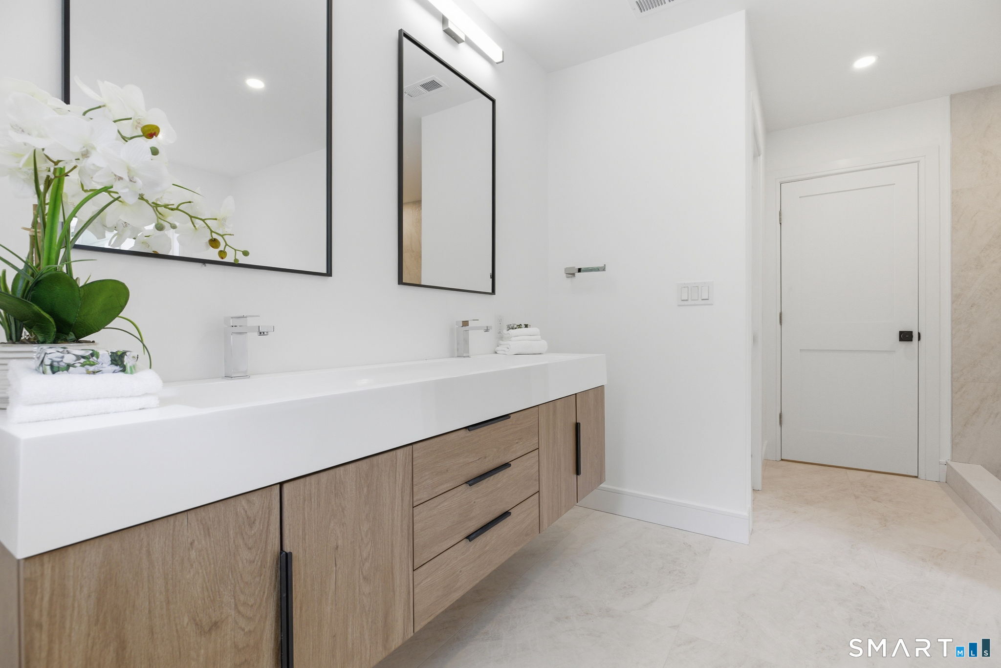 29 Suzanne Circle Fairfield CT 06825
