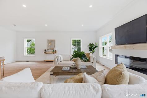 29 Suzanne Circle Fairfield CT 06825