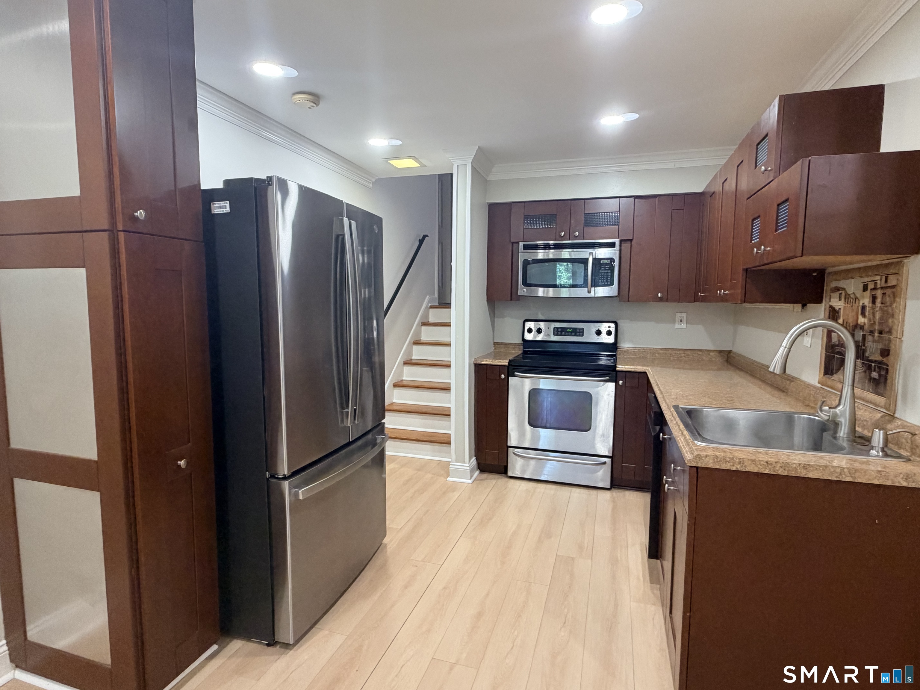 15 Ellsworth Street Bridgeport CT 06605