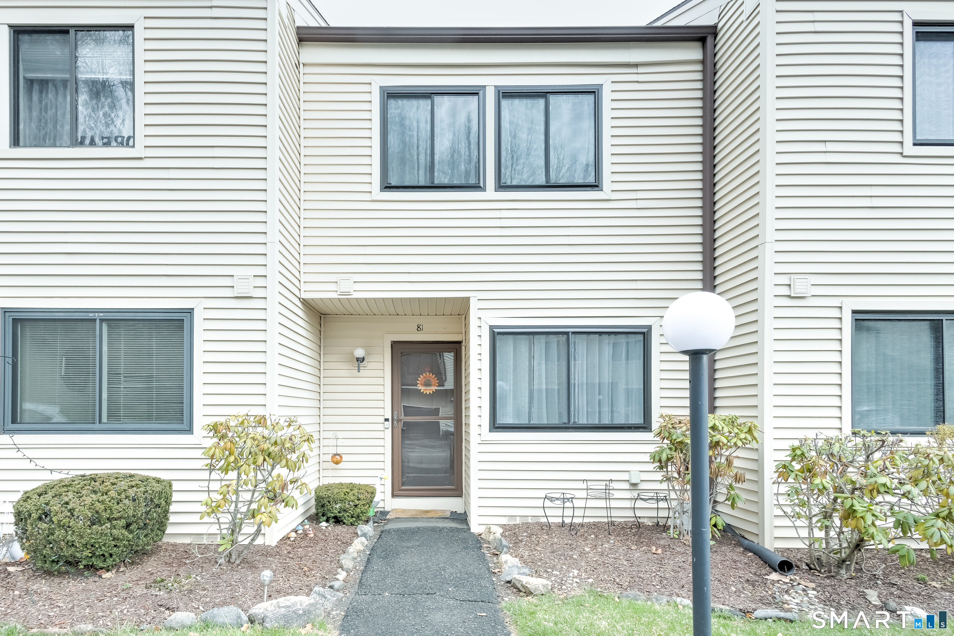 81 Deer Run Bethel CT 06801