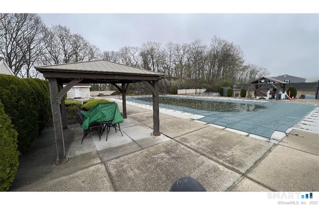 81 Deer Run Bethel CT 06801