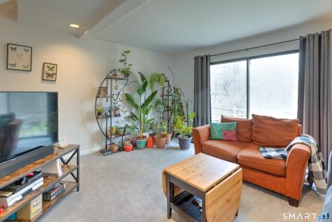 81 Deer Run Bethel CT 06801
