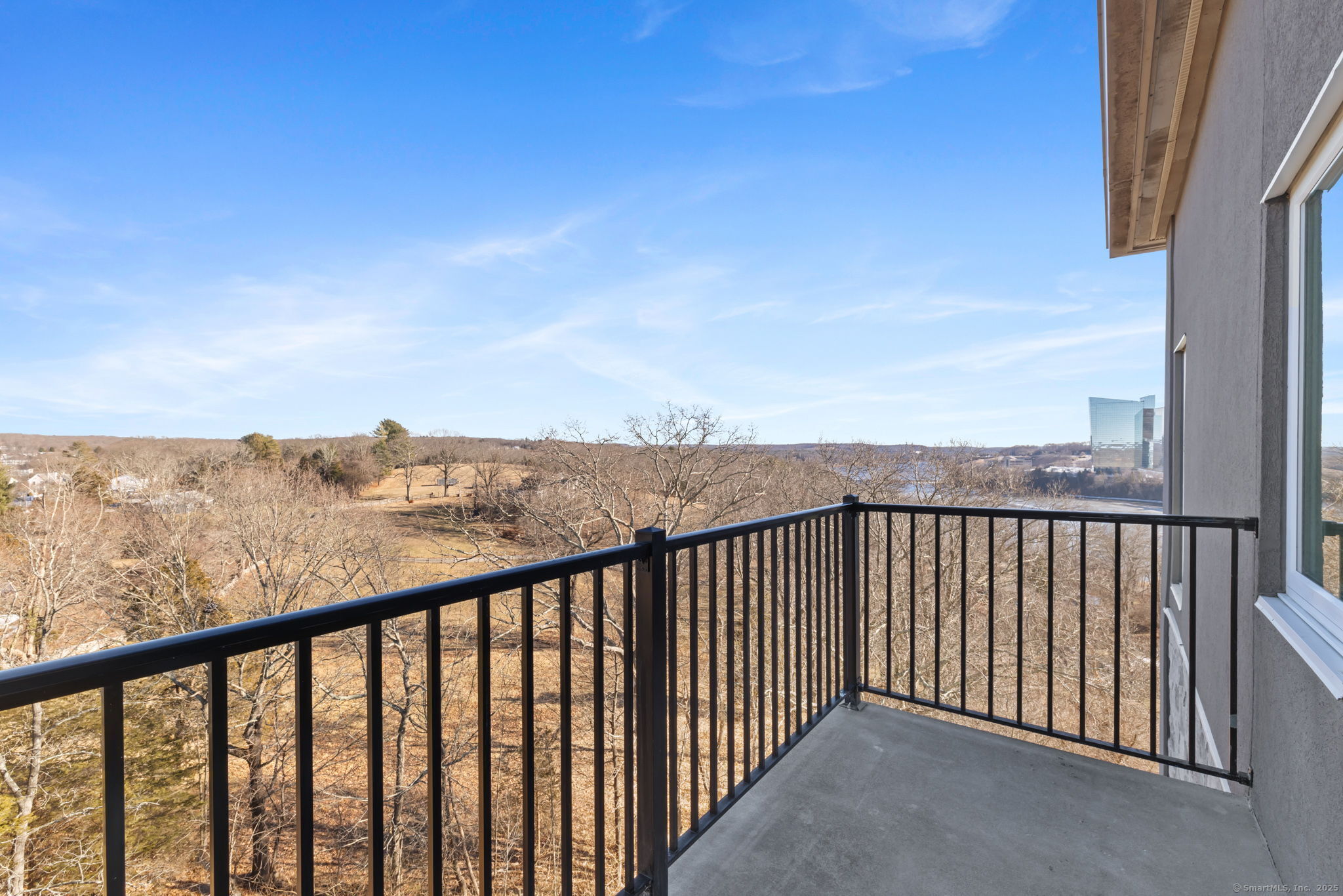 586 West Thames Street Norwich CT 06360