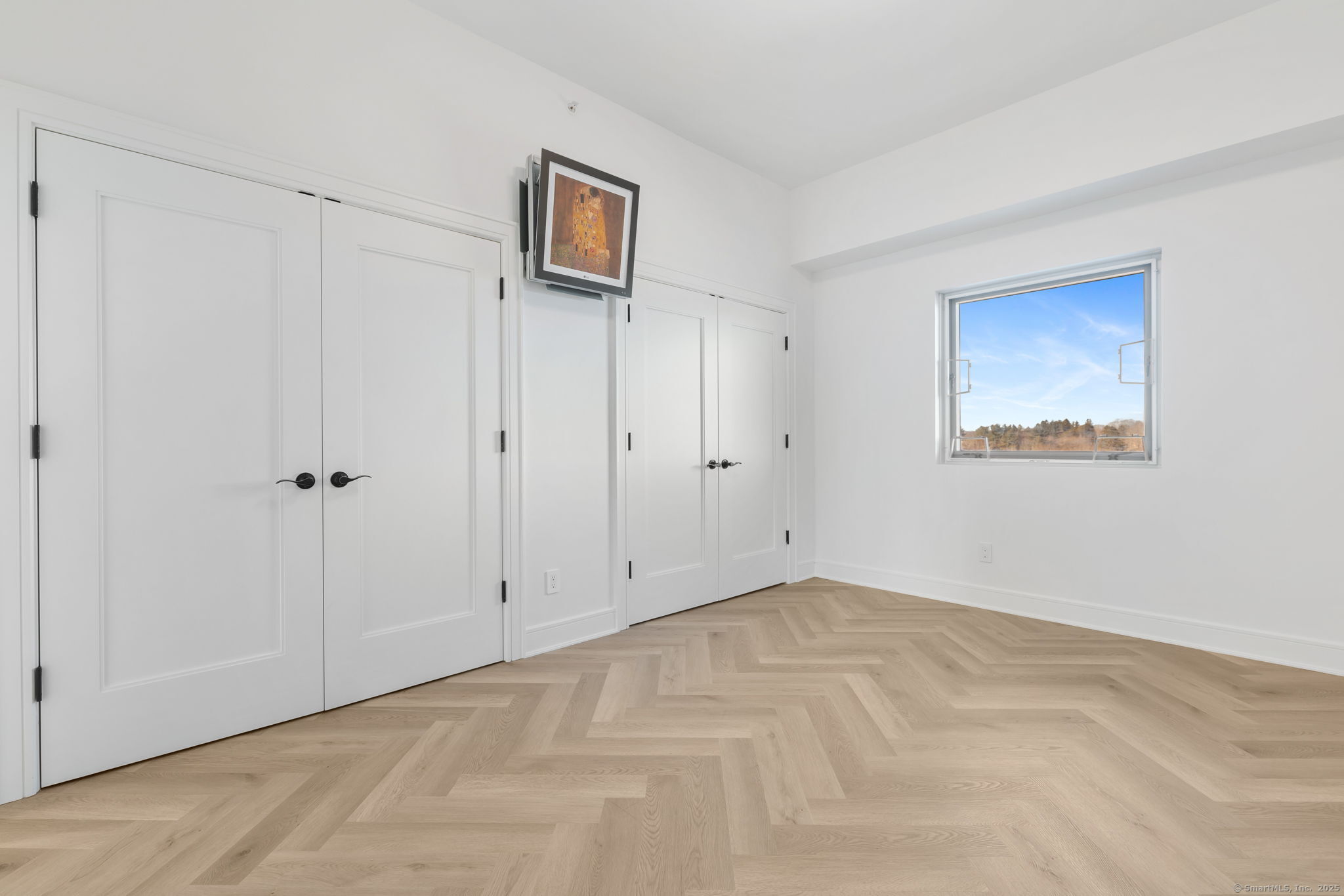 586 West Thames Street Norwich CT 06360