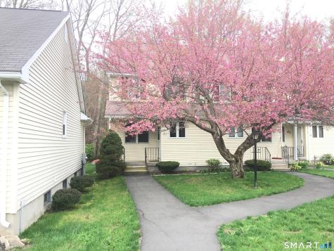 212 Oldefield Farms Road Enfield CT 06082
