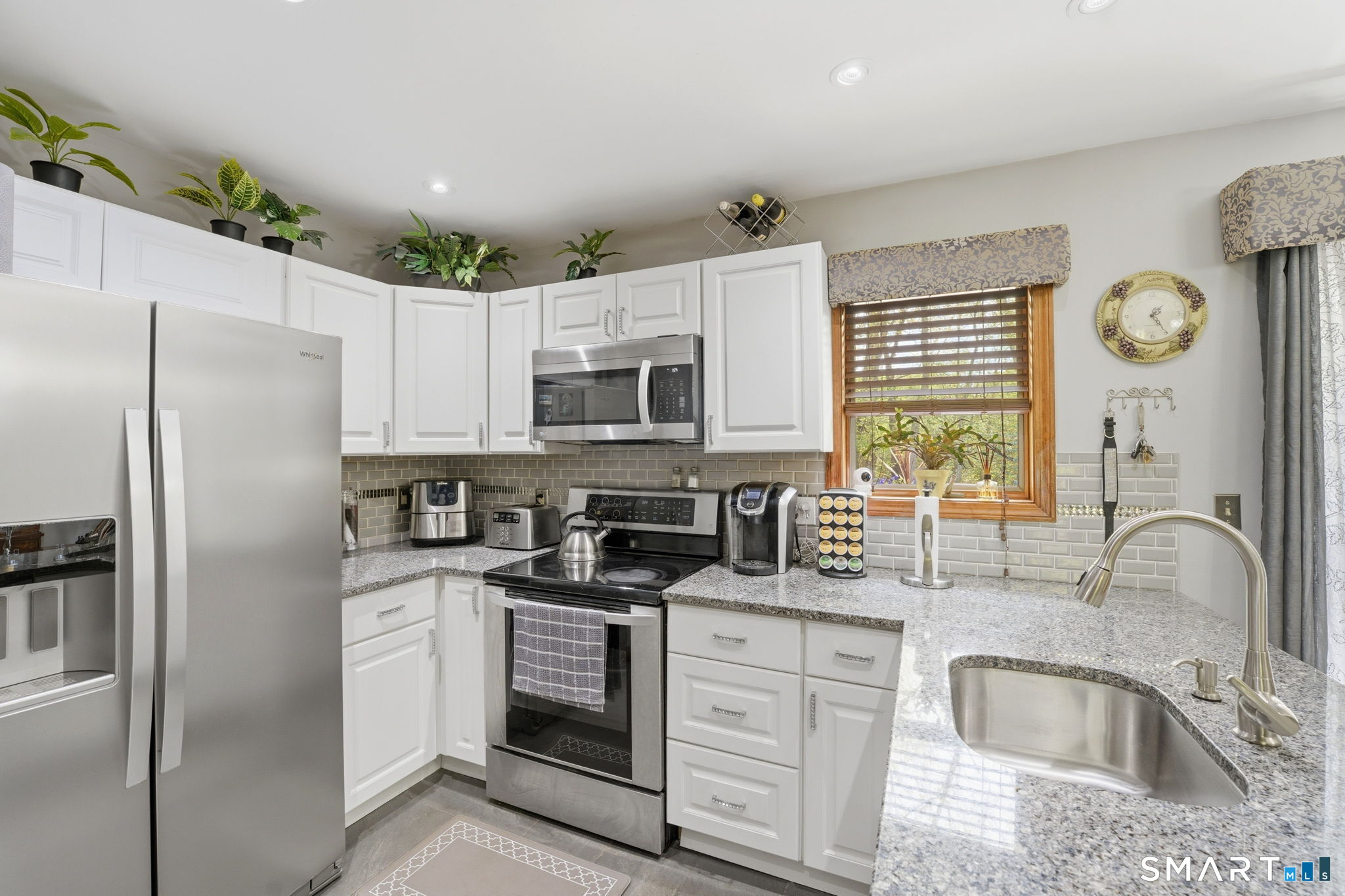 348 Boston Post Road Waterford CT 06385