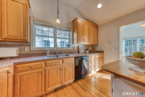 18 Compass Court East Lyme CT 06357