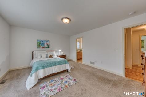 18 Compass Court East Lyme CT 06357