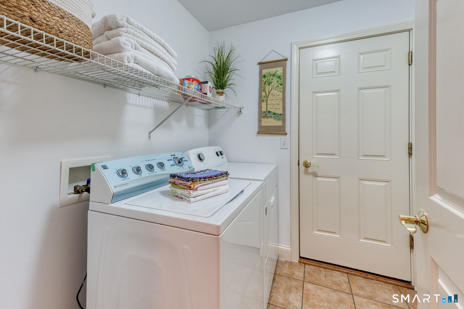 18 Compass Court East Lyme CT 06357