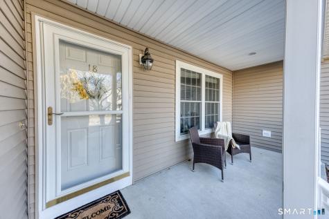 18 Compass Court East Lyme CT 06357