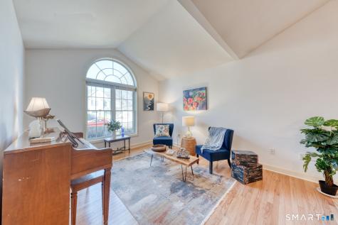 18 Compass Court East Lyme CT 06357