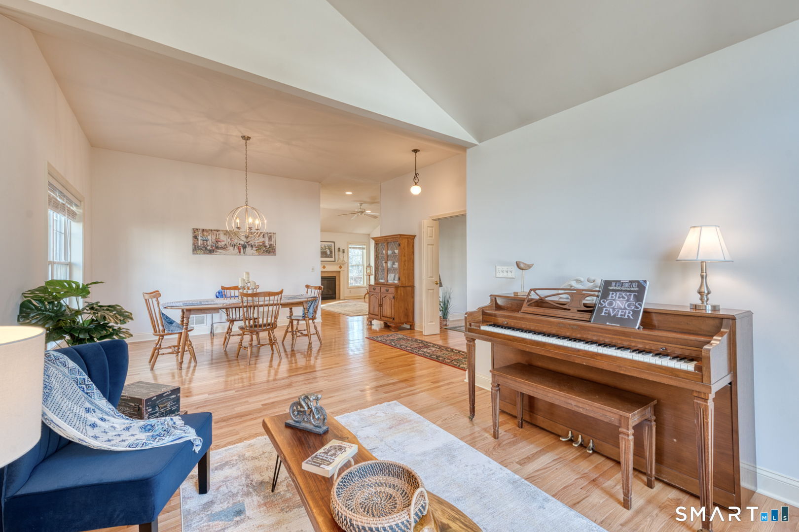 18 Compass Court East Lyme CT 06357