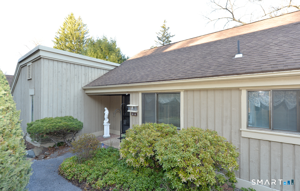 16 Heritage Village Southbury CT 06488