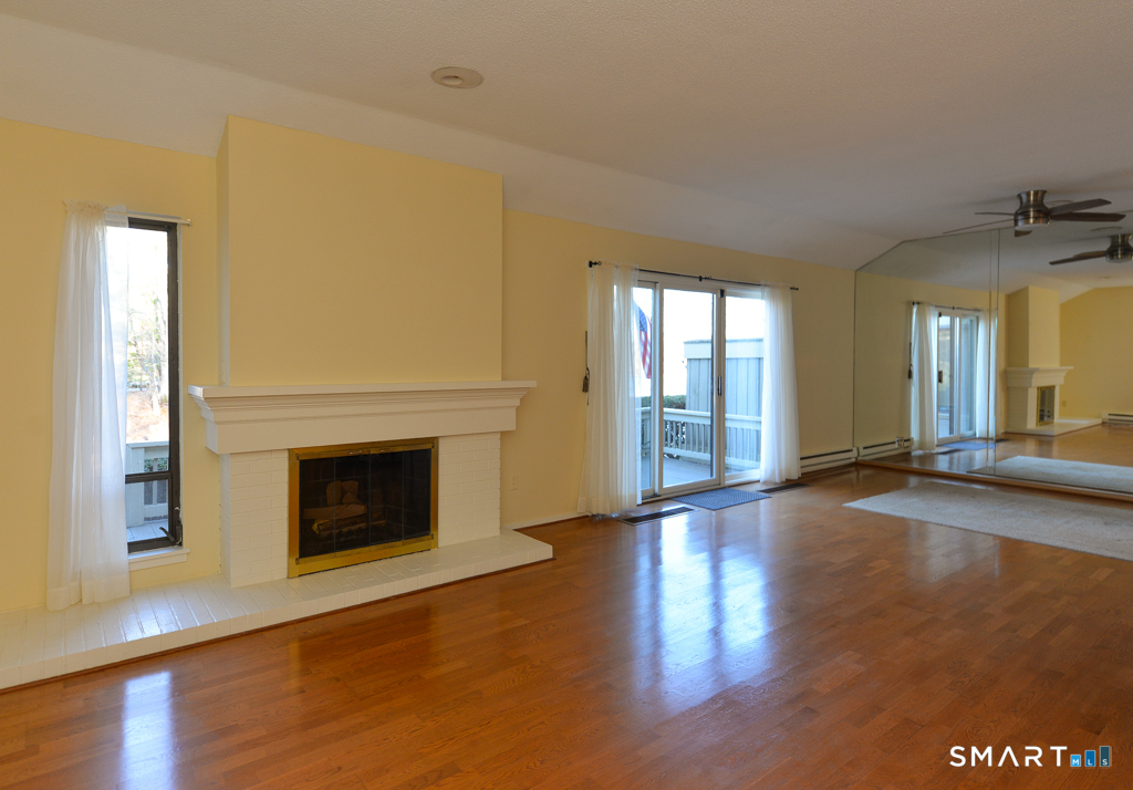 16 Heritage Village Southbury CT 06488