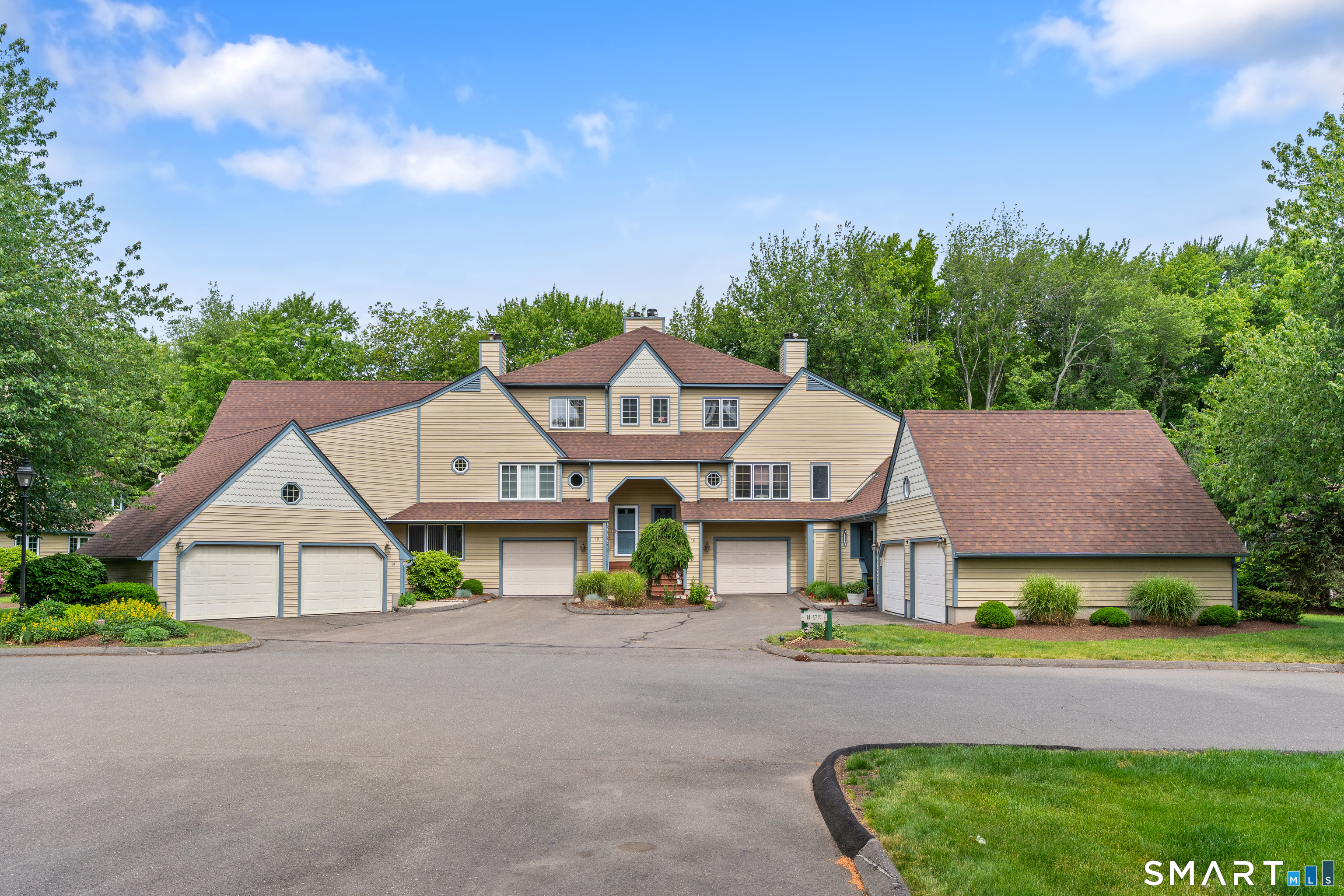 14 L Hermitage Drive Shelton CT 06484