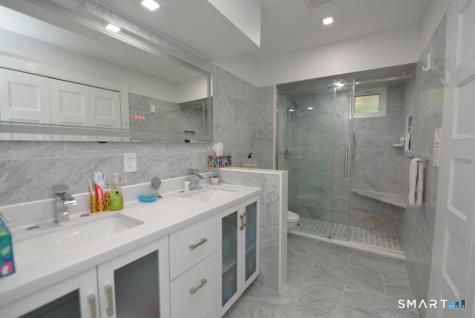 1016 Heritage Village Southbury CT 06488